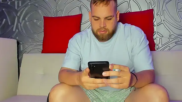 Sweetberryhot online show from 10/25/25, 07:30