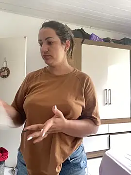 Snapshot of cat9269 chatting on 11/13/25, 04:50 cat9269 online show from 11/13/25, 04:50