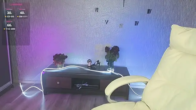 NikkiiStill online show from 10/25/25, 03:14