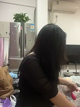 smgirls online show from 10/31/25, 10:38