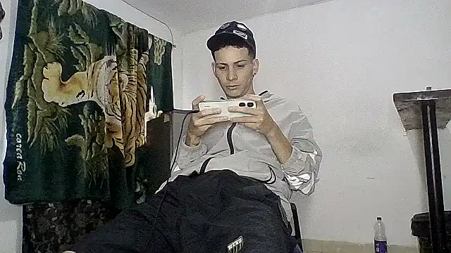 sam hottt online show from 09/24/25, 08:12
