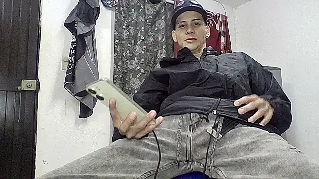sam hottt online show from 09/27/25, 10:48