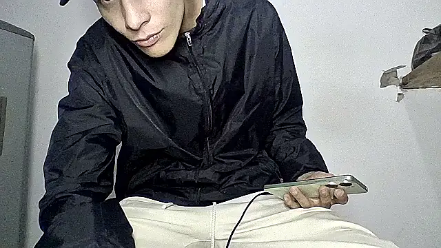 sam hottt online show from 09/29/25, 04:17
