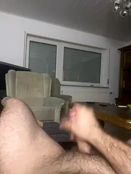 Snapshot of flamur_albania chatting on 11/18/25, 08:46 flamur albania online show from 11/18/25, 08:46