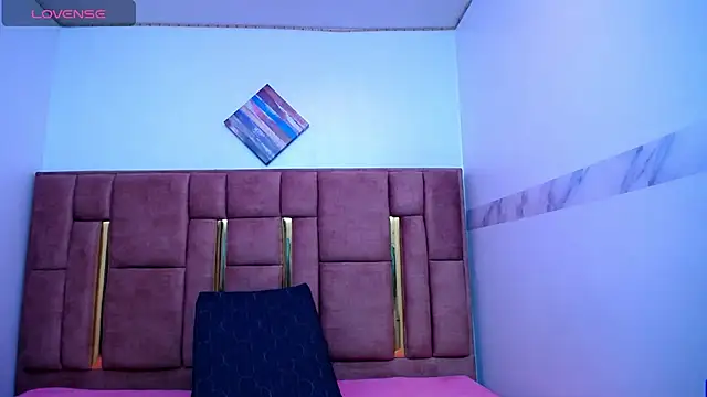 XBODTRIIPX online show from 10/21/25, 02:45