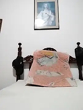 latinblack16 online show from 11/18/25, 04:39