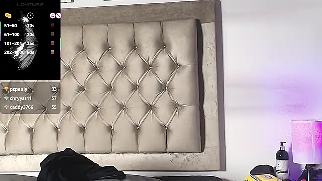 Snapshot of perla77 chatting on 11/10/25, 12:59 perla77 online show from 11/10/25, 12:59