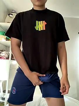 Pikachu19yo online show from 10/22/25, 04:51