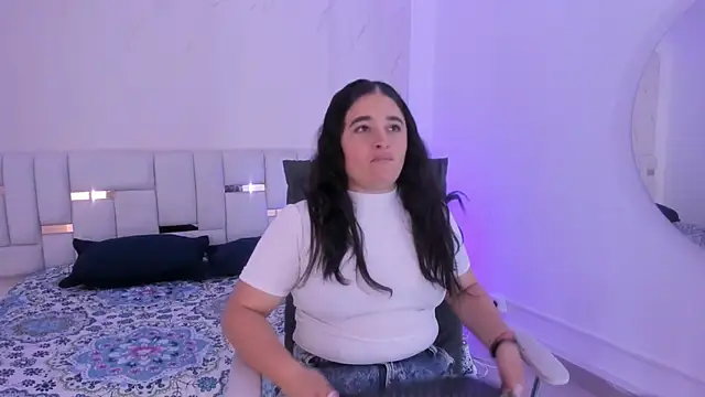 aradia kiss online show from 11/10/25, 08:41