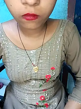 Snapshot of Komal-Rajput chatting on 11/11/25, 10:15 Komal-Rajput online show from 11/11/25, 10:15