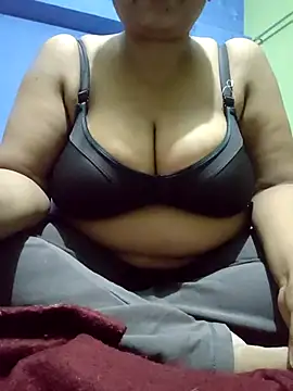 bitch-horny online show from 10/18/25, 03:57