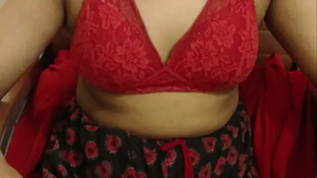 Snapshot of erotic_indiancam chatting on 10/29/25, 08:10 erotic indiancam online show from 10/29/25, 08:10