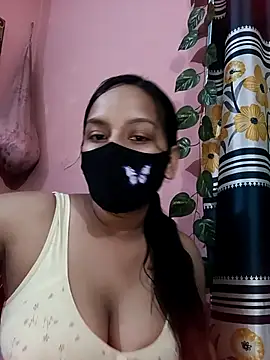 Snapshot of Samiya3344 chatting on 10/17/25, 01:46 Samiya3344 online show from 10/17/25, 01:46