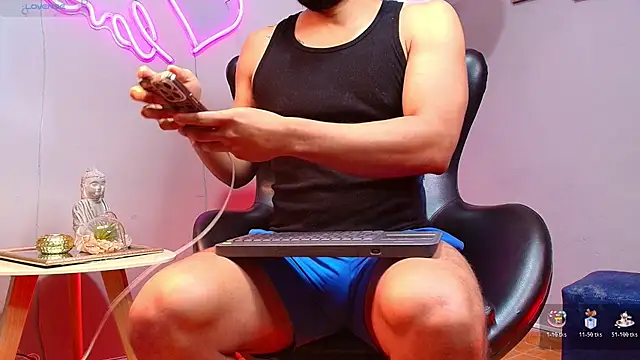 Snapshot of Gael_Meneses chatting on 10/21/25, 12:17 Gael Meneses online show from 10/21/25, 12:17