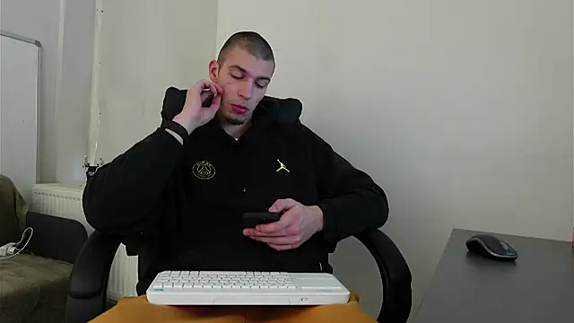 Ryan Dozer online show from 11/08/25, 07:08