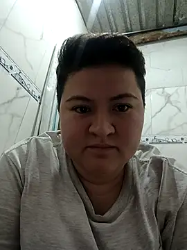 Noha Whiitee online show from 11/18/25, 03:34