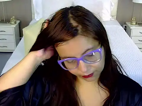 Amber Rouge  online show from 09/27/25, 12:21