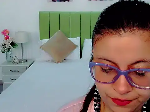 Amber Rouge  online show from 10/22/25, 12:27