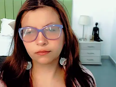 Amber Rouge  online show from 11/03/25, 12:06