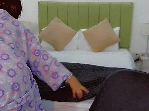 Amber Rouge  online show from 11/09/25, 12:36