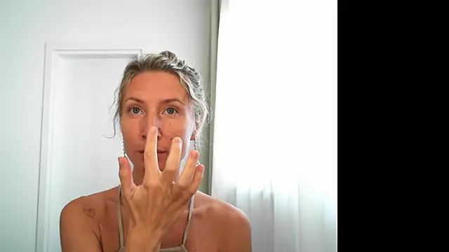 Snapshot of Paevoa chatting on 10/13/25, 07:30 Paevoa online show from 10/13/25, 07:30