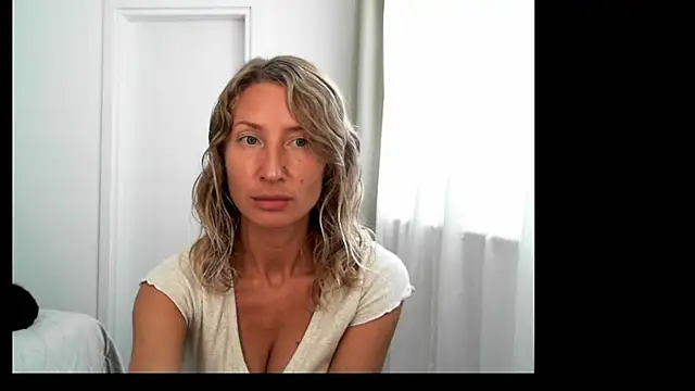 Snapshot of Paevoa chatting on 10/30/25, 09:00 Paevoa online show from 10/30/25, 09:00