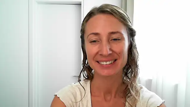 Snapshot of Paevoa chatting on 11/20/25, 09:53 Paevoa online show from 11/20/25, 09:53