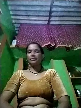Snapshot of Monika_cut chatting on 10/12/25, 04:06 Monika cut online show from 10/12/25, 04:06