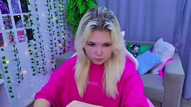 EmillyRogers online show from 09/20/25, 05:41