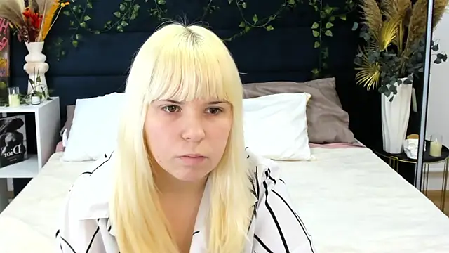 EmillyRogers online show from 11/13/25, 05:06