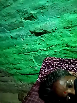 Snapshot of So_payal chatting on 10/02/25, 04:58 So payal online show from 10/02/25, 04:58