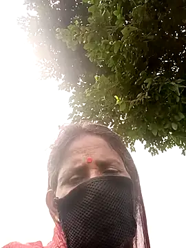 Snapshot of So_payal chatting on 10/06/25, 05:16 So payal online show from 10/06/25, 05:16