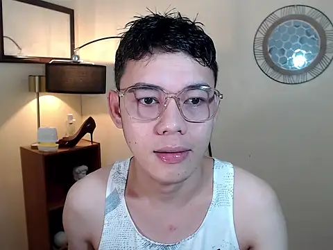 keirflorianxx online show from 10/05/25, 02:32