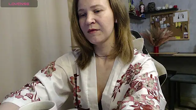 harpermoss online show from 10/14/25, 10:10