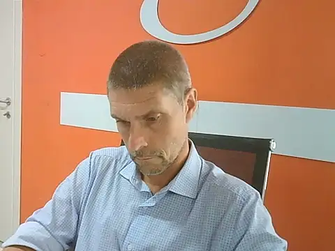 Snapshot of max79ve31 chatting on 09/10/25, 03:34 max79ve31 online show from 09/10/25, 03:34