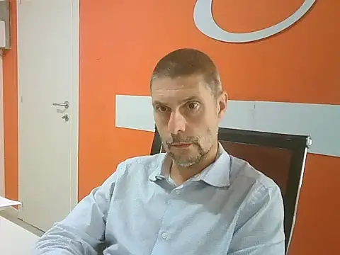 Snapshot of max79ve31 chatting on 09/26/25, 01:48 max79ve31 online show from 09/26/25, 01:48