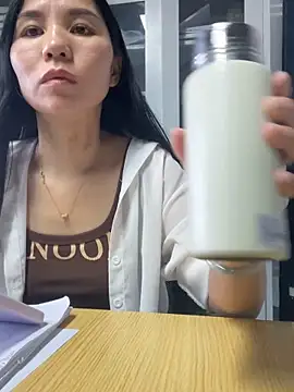 Snapshot of xiaonan- chatting on 09/19/25, 12:34 xiaonan- online show from 09/19/25, 12:34