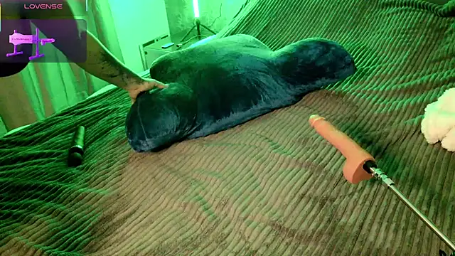 Snapshot of Happymaus chatting on 10/06/25, 08:39 Happymaus online show from 10/06/25, 08:39