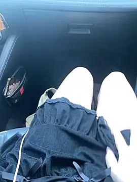 Snapshot of Newpussy_at_strip chatting on 11/21/25, 06:34 Newpussy at strip online show from 11/21/25, 06:34