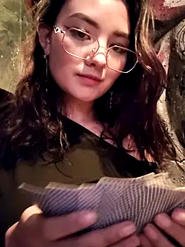 Emily Caprile online show from 11/14/25, 12:53