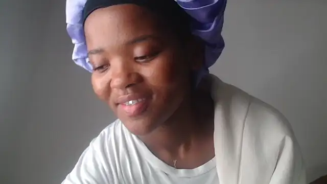 Snapshot of AshleyT255 chatting on 09/23/25, 06:05 AshleyT255 online show from 09/23/25, 06:05