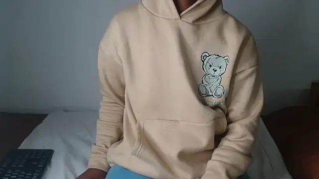 Snapshot of AshleyT255 chatting on 10/01/25, 06:14 AshleyT255 online show from 10/01/25, 06:14