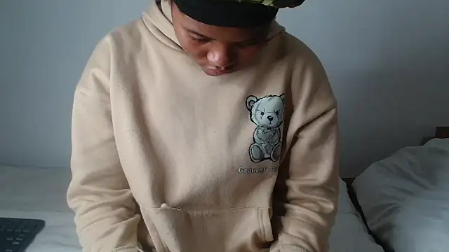 Snapshot of AshleyT255 chatting on 10/08/25, 06:11 AshleyT255 online show from 10/08/25, 06:11