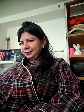 kinky momm online show from 11/18/25, 02:43