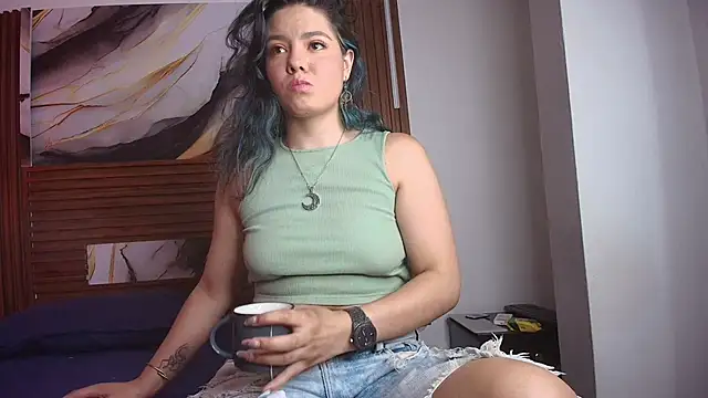Snapshot of Evelin_thompsson chatting on 10/04/25, 03:04 Evelin thompsson online show from 10/04/25, 03:04