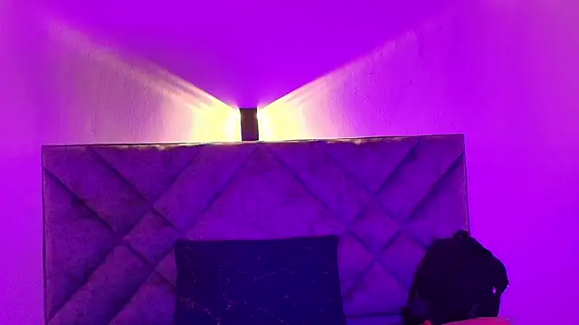 Shantey Laurent online show from 09/19/25, 01:45