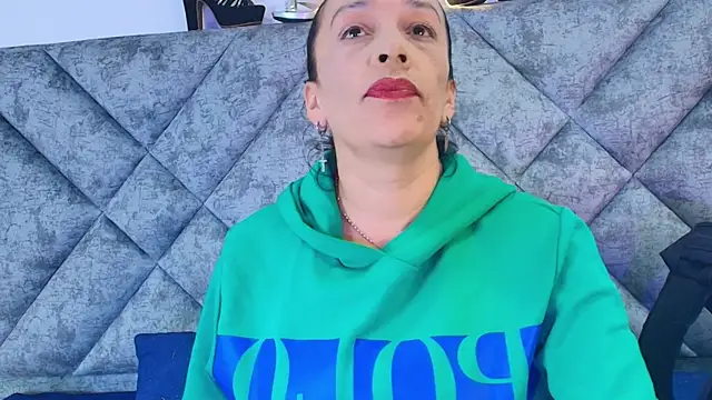 Shantey Laurent online show from 11/21/25, 12:26