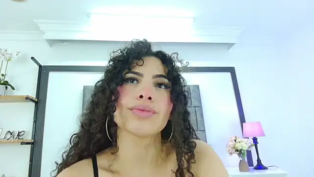 Snapshot of Skyler_Fox_ chatting on 11/09/25, 07:56 Skyler Fox online show from 11/09/25, 07:56