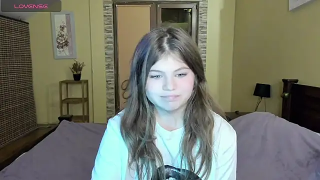 Lilly Jess online show from 10/13/25, 06:19