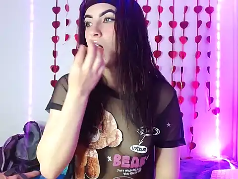 Snapshot of Sweetie_Foxx10 chatting on 09/27/25, 02:16 Sweetie Foxx10 online show from 09/27/25, 02:16